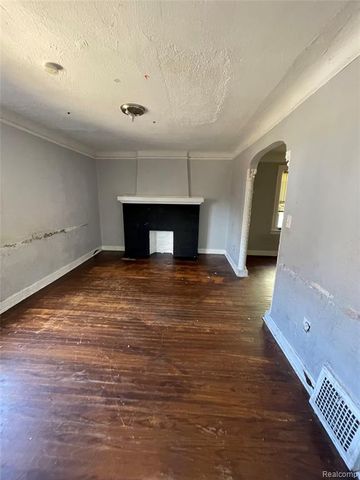 15730 Ohio Street, Detroit, MI 48238