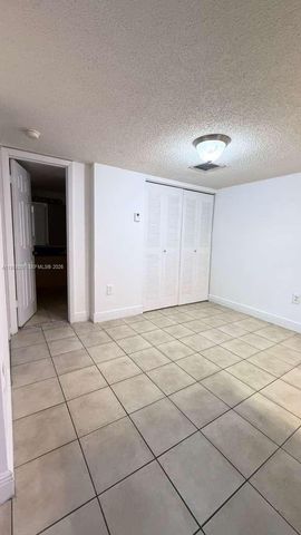 7100 NW 179th St 205, Hialeah, FL 33015