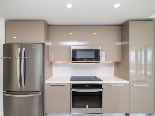 2000 Metropica Way 2509, Sunrise, FL 33323