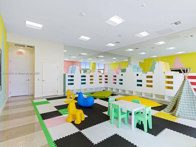 2000 Metropica Way 2509, Sunrise, FL 33323