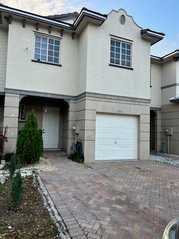 1305 Lucaya Drive, West Palm Beach, FL 33404