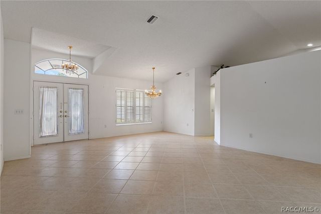 7229 W Milwe Lane, Crystal River, FL 34429