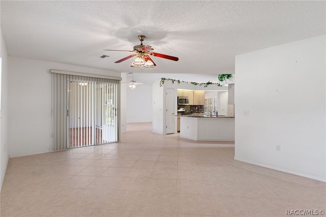 7229 W Milwe Lane, Crystal River, FL 34429