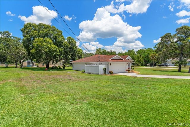 7229 W Milwe Lane, Crystal River, FL 34429