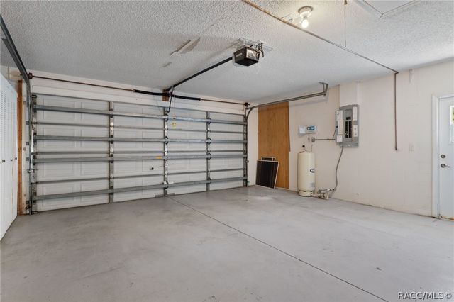 7229 W Milwe Lane, Crystal River, FL 34429