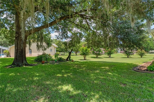 7229 W Milwe Lane, Crystal River, FL 34429