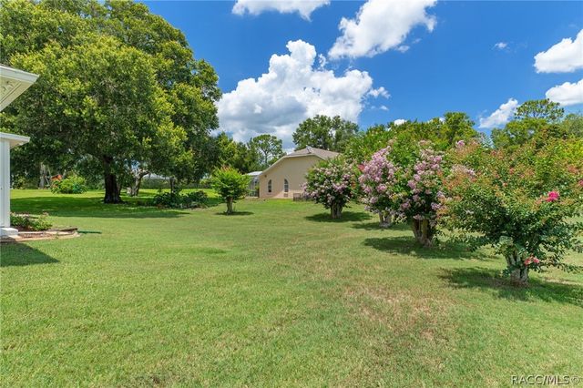 7229 W Milwe Lane, Crystal River, FL 34429