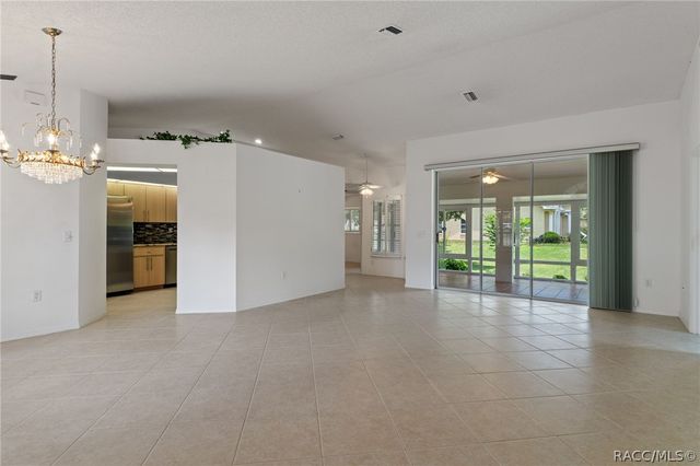 7229 W Milwe Lane, Crystal River, FL 34429