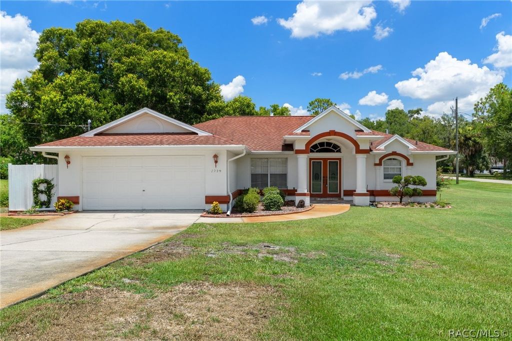 7229 W Milwe Lane, Crystal River, FL 34429