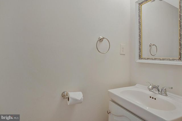 8853 BLADE GREEN LN, Columbia, MD 21045