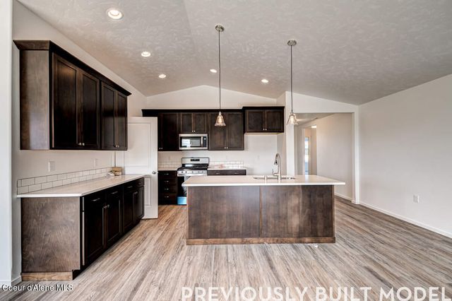 6179 W PELICAN LP, Rathdrum, ID 83858