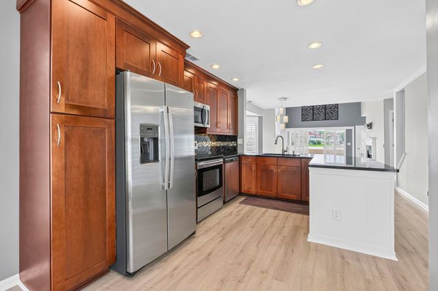 4396 Baldwin Ave Apt 82, Little River, SC 29566