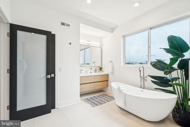 1409 S NAPA ST, Philadelphia, PA 19146