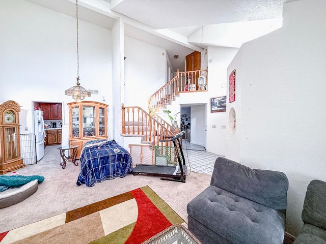 8518 Delahye Cir, Sacramento, CA 95828