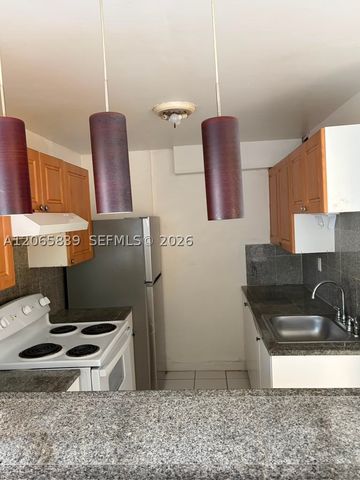 2138 SW 6th St 102, Miami, FL 33135