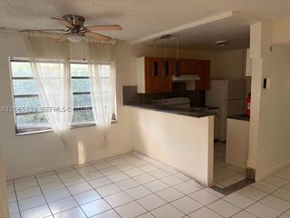 2138 SW 6th St 102, Miami, FL 33135
