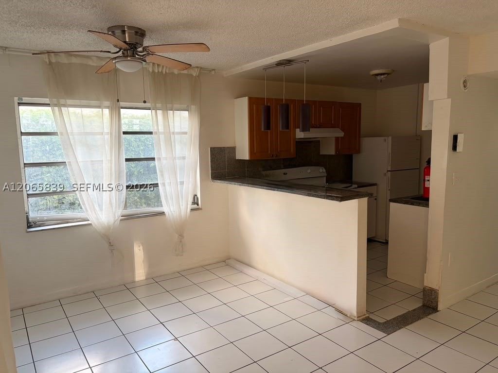 2138 SW 6th St 102, Miami, FL 33135