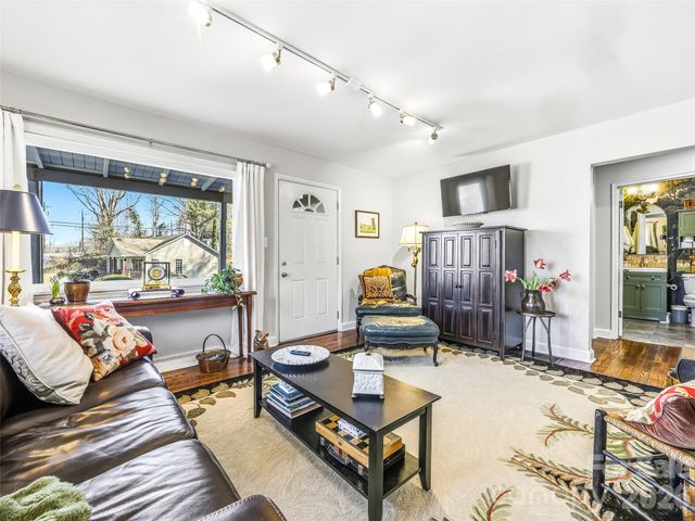 45 Shady Oak Drive, Asheville, NC 28803