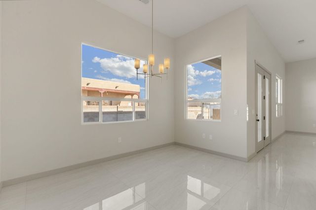 380 Taylor Road NE, Los Lunas, NM 87031