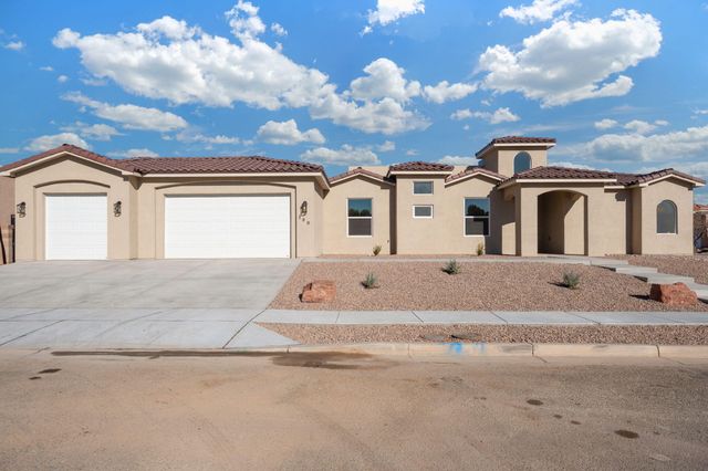 380 Taylor Road NE, Los Lunas, NM 87031