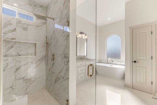 380 Taylor Road NE, Los Lunas, NM 87031