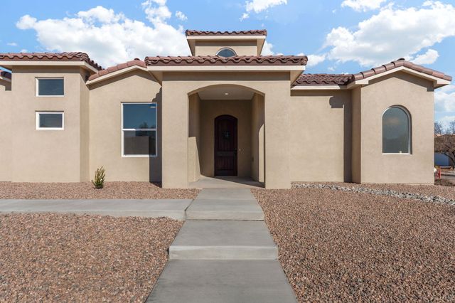 380 Taylor Road NE, Los Lunas, NM 87031