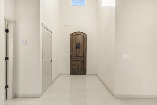 380 Taylor Road NE, Los Lunas, NM 87031