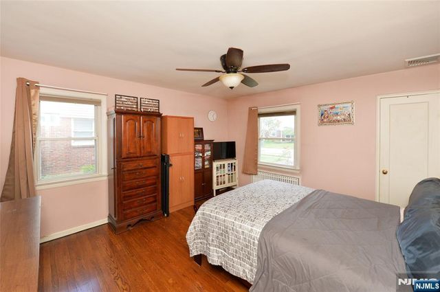 4-12 Kenneth Avenue, Fair Lawn, NJ 07410