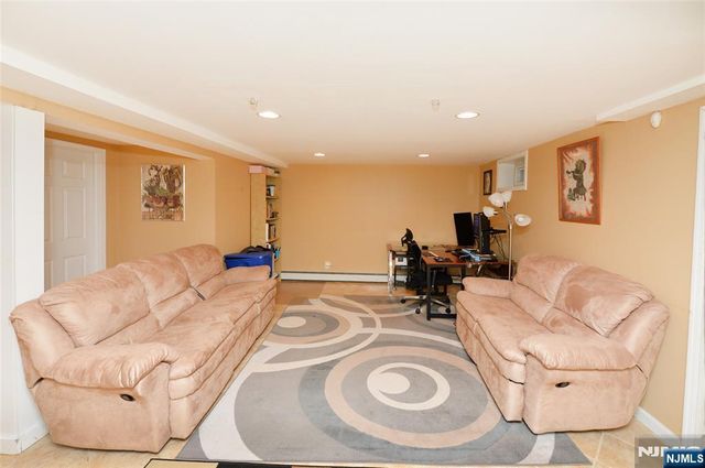 4-12 Kenneth Avenue, Fair Lawn, NJ 07410