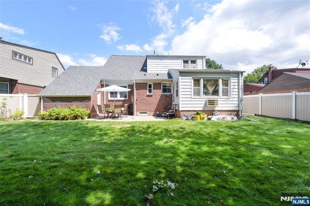 4-12 Kenneth Avenue, Fair Lawn, NJ 07410