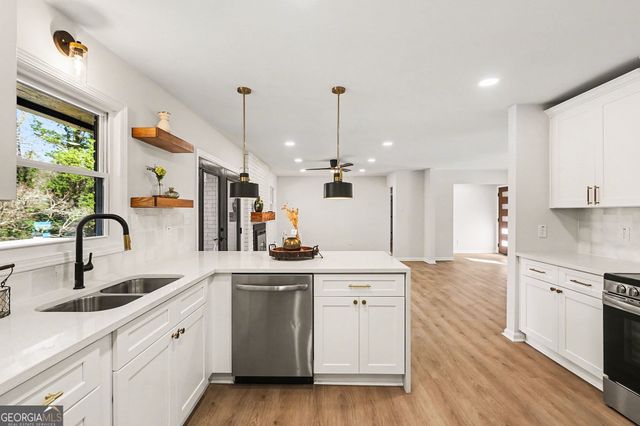 570 Carlouetta Road SW, Mableton, GA 30126