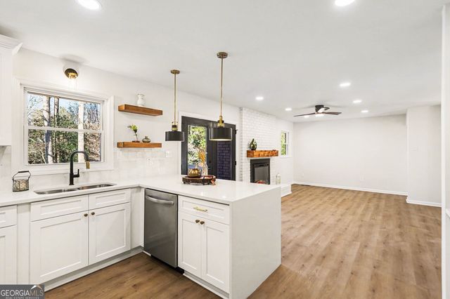 570 Carlouetta Road SW, Mableton, GA 30126