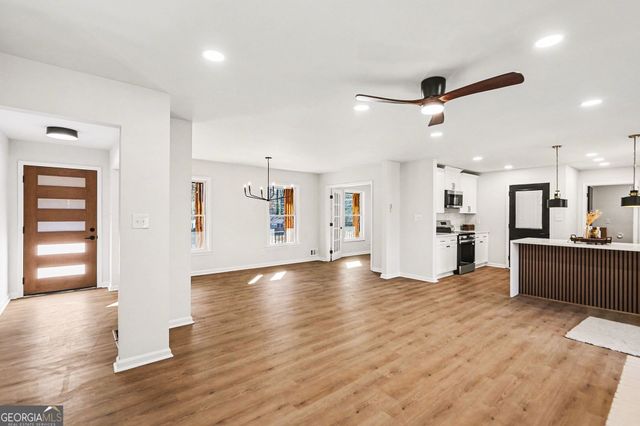 570 Carlouetta Road SW, Mableton, GA 30126