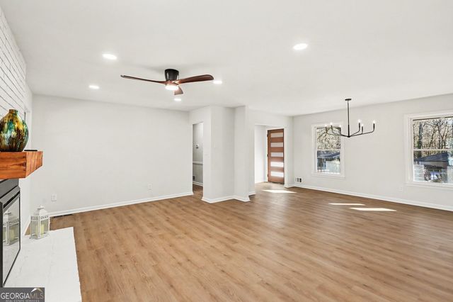 570 Carlouetta Road SW, Mableton, GA 30126