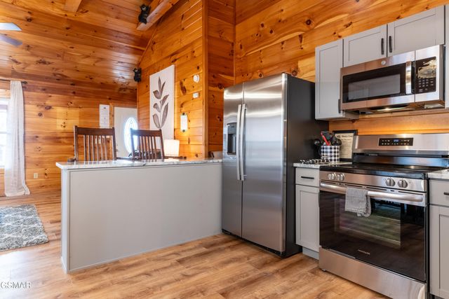 2213 Headrick Lead, Sevierville, TN 37862