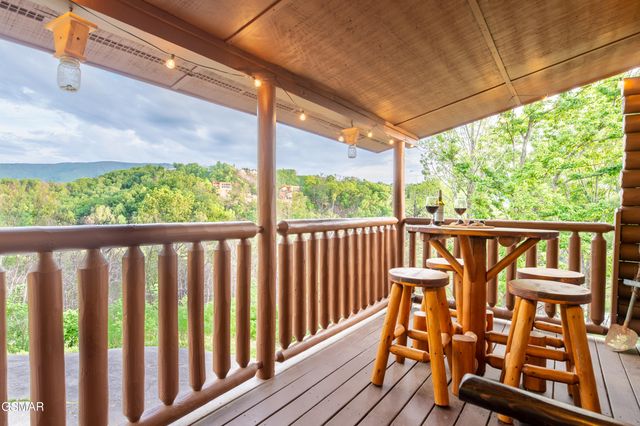 2213 Headrick Lead, Sevierville, TN 37862