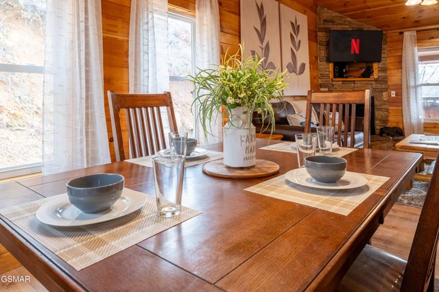 2213 Headrick Lead, Sevierville, TN 37862