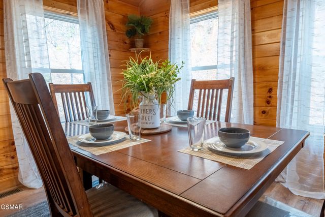 2213 Headrick Lead, Sevierville, TN 37862