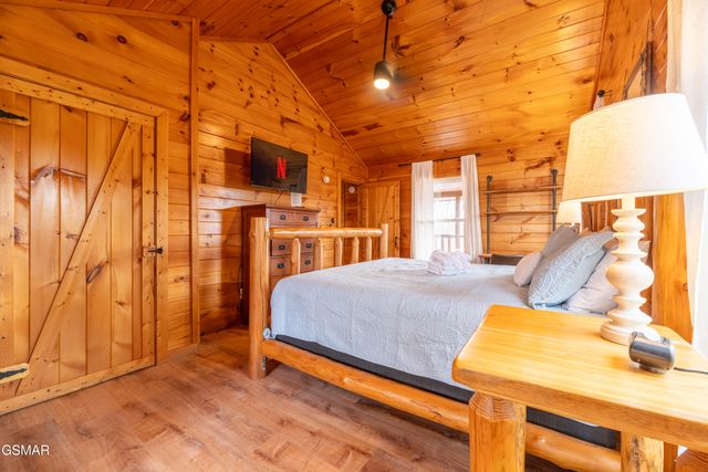 2213 Headrick Lead, Sevierville, TN 37862