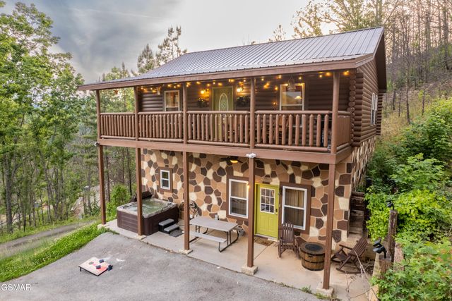 2213 Headrick Lead, Sevierville, TN 37862