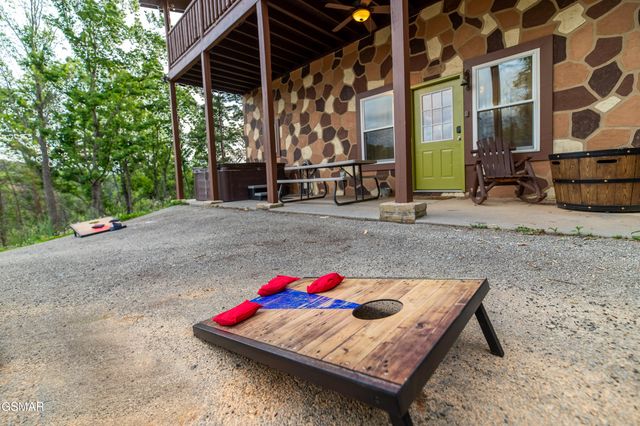 2213 Headrick Lead, Sevierville, TN 37862