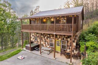 2213 Headrick Lead, Sevierville, TN 37862