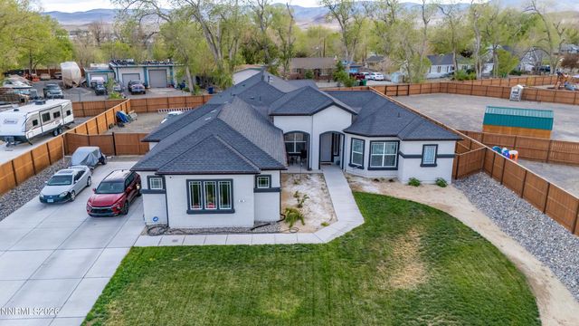 690 Rose Lane, Fernley, NV 89408