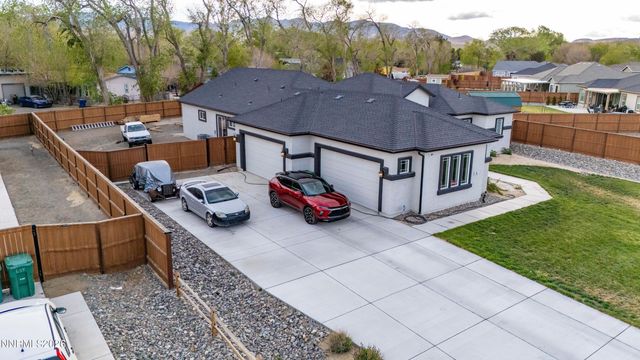 690 Rose Lane, Fernley, NV 89408