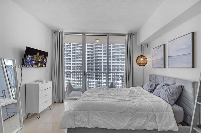 1750 N Bayshore Drive 1204, Miami, FL 33132
