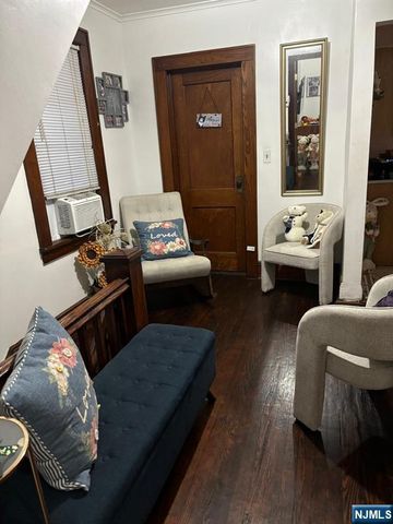 50 5th Avenue, Clifton, NJ 07011