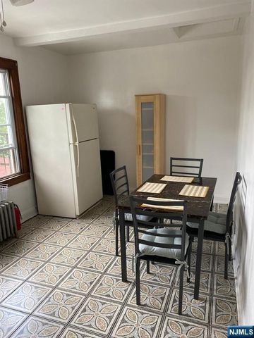 50 5th Avenue, Clifton, NJ 07011