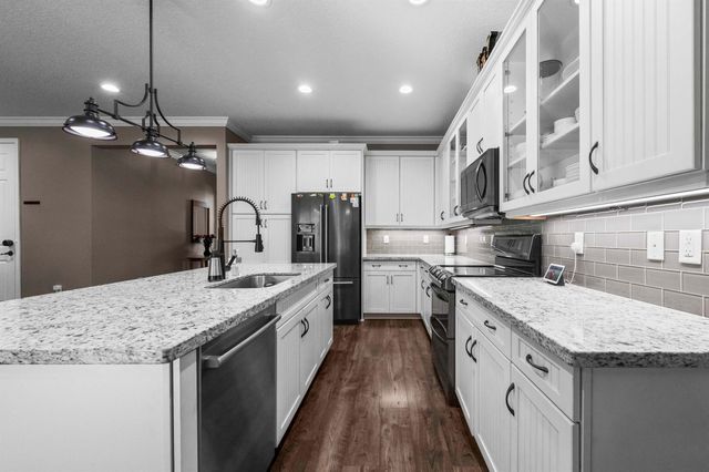 8060 Cactus Quartz Circle, Delray Beach, FL 33446