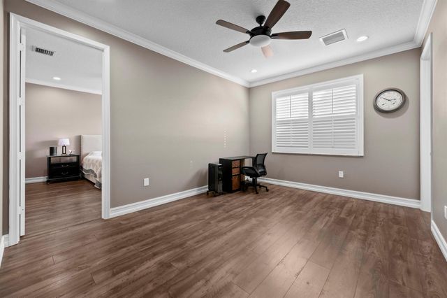 8060 Cactus Quartz Circle, Delray Beach, FL 33446