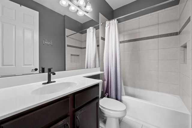 8060 Cactus Quartz Circle, Delray Beach, FL 33446